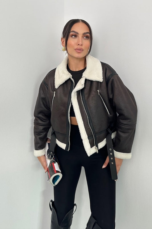 Kadın Mont Kısa İçi Kürklü Lamine Fermuarlı Kemerli Cep Detaylı Regular Crop Ceket