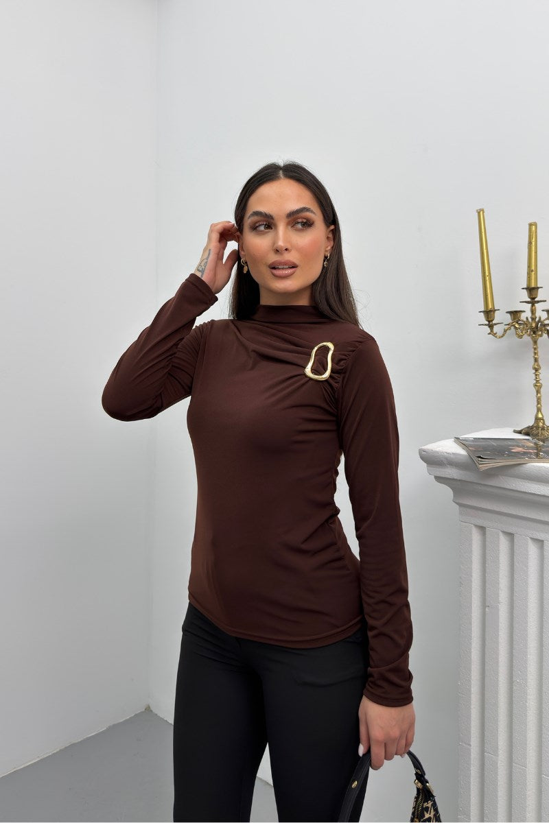 Kadın Bluz Gold Toka Detaylı Büzgülü Uzun Kollu Sandy Kumaş Likralı Şık Bluz