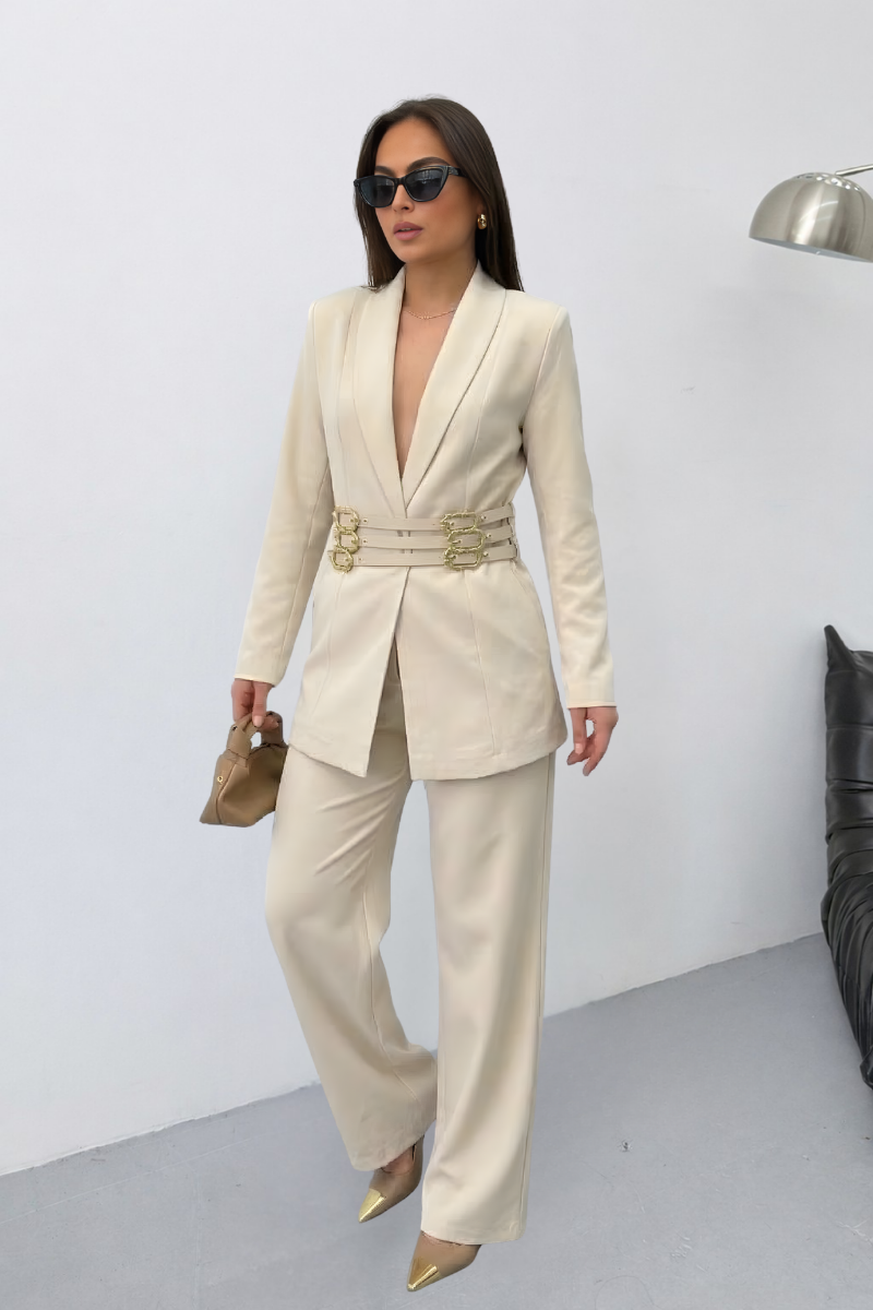 Kadın Siyah İkili Takım Şık Gold Kemerli Vatkalı Blazer Ceket Bol Paça Pantolon Takım