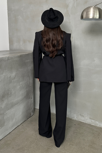 Kadın Oversize Blazer Ceket Kuşaklı Omuz Detaylı