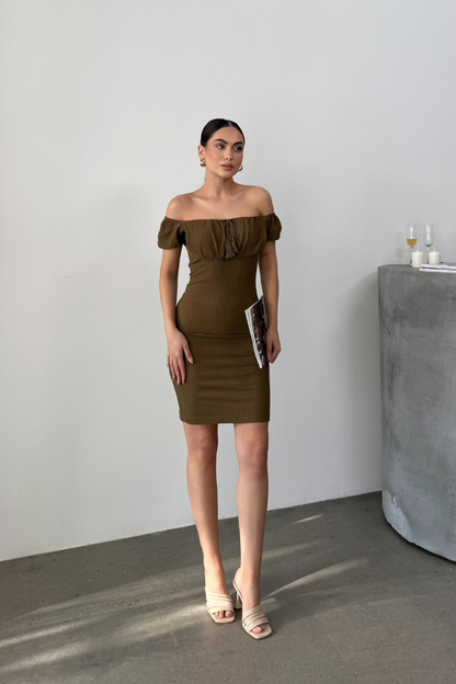 Kadın Elbise Mini Yazlık Kısa Kollu Yaka Detaylı Esnek Bodycon Elbise