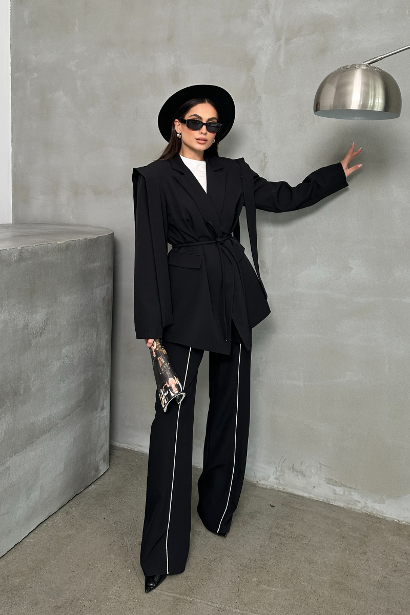 Kadın Oversize Blazer Ceket Kuşaklı Omuz Detaylı