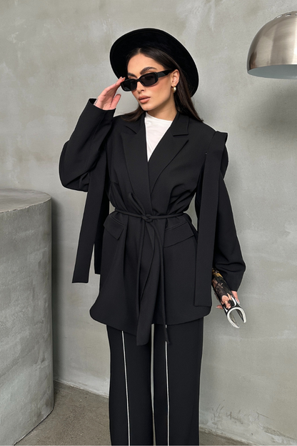 Kadın Oversize Blazer Ceket Kuşaklı Omuz Detaylı