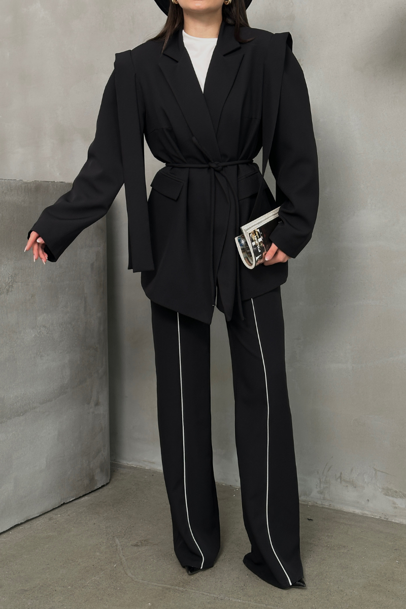 Kadın Oversize Blazer Ceket Kuşaklı Omuz Detaylı