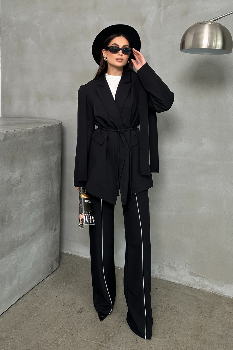 Kadın Oversize Blazer Ceket Kuşaklı Omuz Detaylı