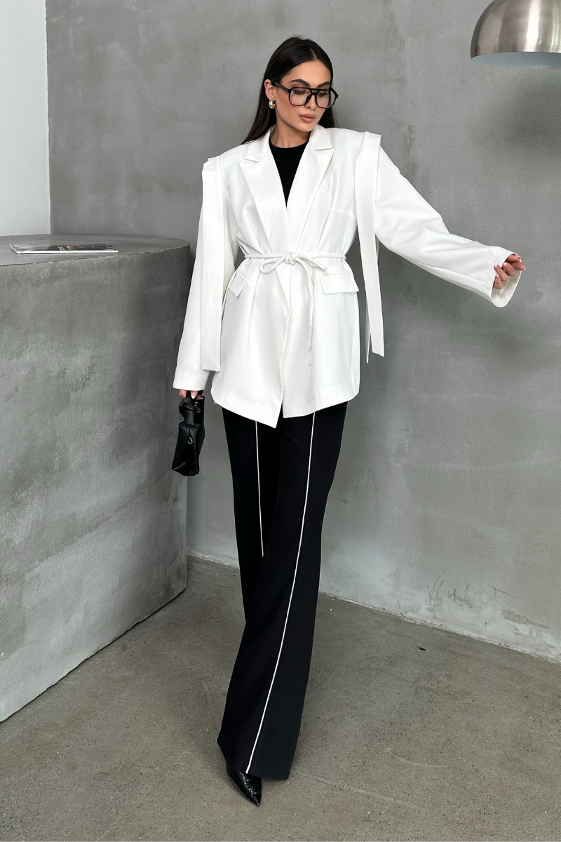 Kadın Oversize Blazer Ceket Kuşaklı Omuz Detaylı