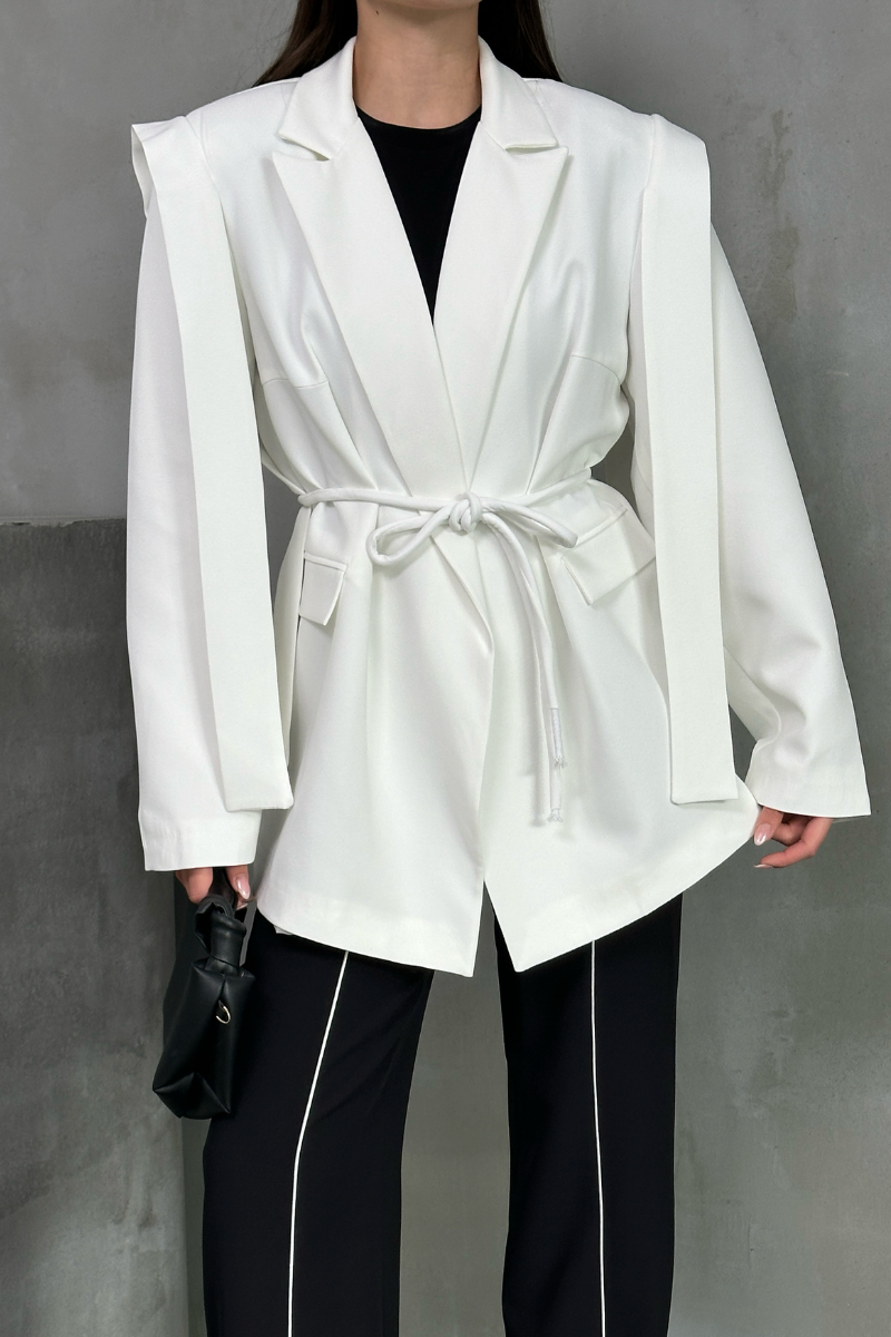 Kadın Oversize Blazer Ceket Kuşaklı Omuz Detaylı