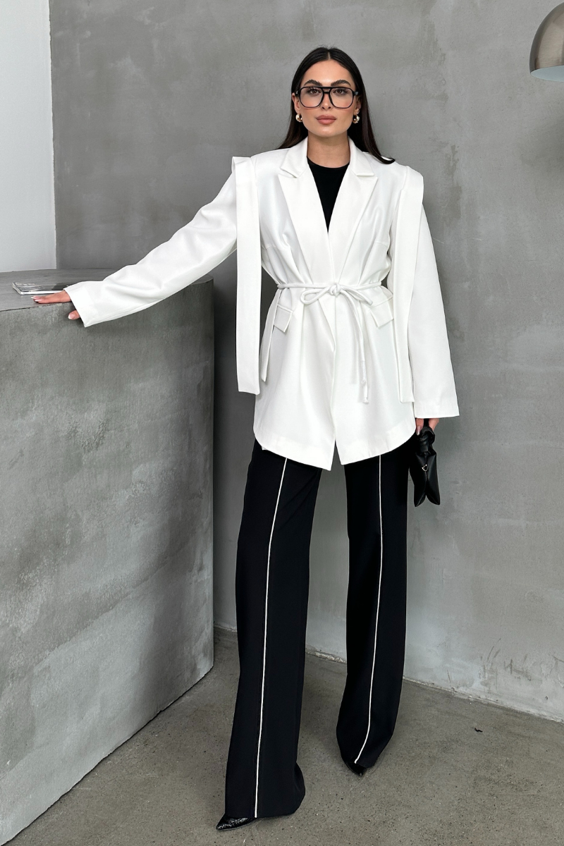 Kadın Oversize Blazer Ceket Kuşaklı Omuz Detaylı