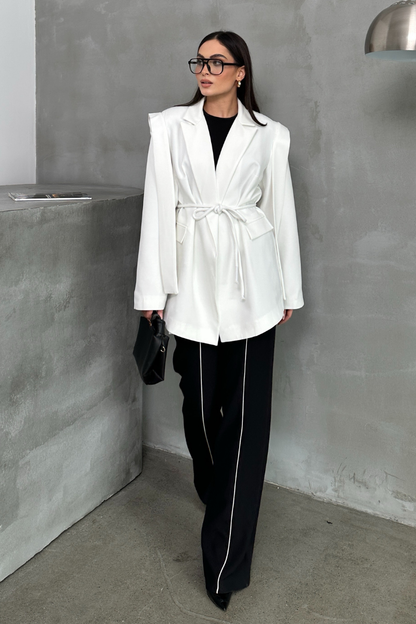 Kadın Oversize Blazer Ceket Kuşaklı Omuz Detaylı