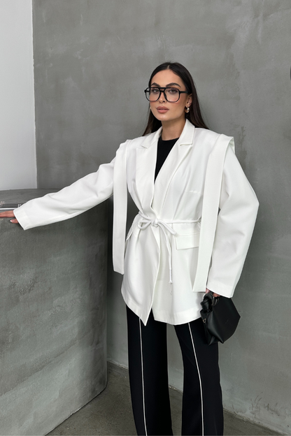 Kadın Oversize Blazer Ceket Kuşaklı Omuz Detaylı