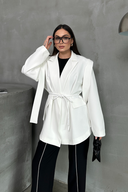 Kadın Oversize Blazer Ceket Kuşaklı Omuz Detaylı