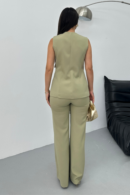Kadın İkili Alt Üst Takım Şık Düğme Detaylı Bisiklet Yaka Regular Yelek Pantolon Takım