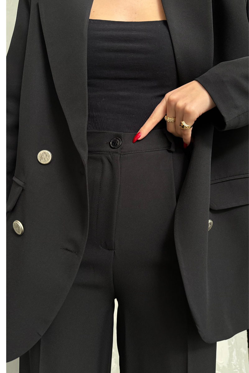 Kadın İkili Blazer Ceket Pantolon Takım Aksesuar ve Düğme Detaylı Bol Paça