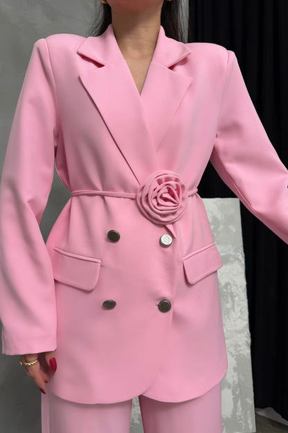 Kadın İkili Blazer Ceket Pantolon Takım Aksesuar ve Düğme Detaylı Bol Paça