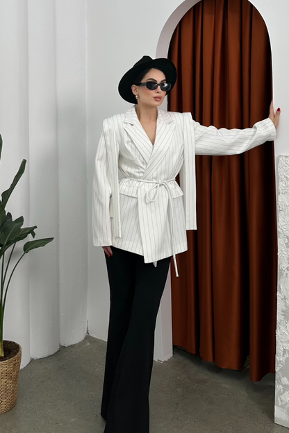 Kadın Oversize Blazer Ceket Çizgili Kuşaklı Omuz Detaylı