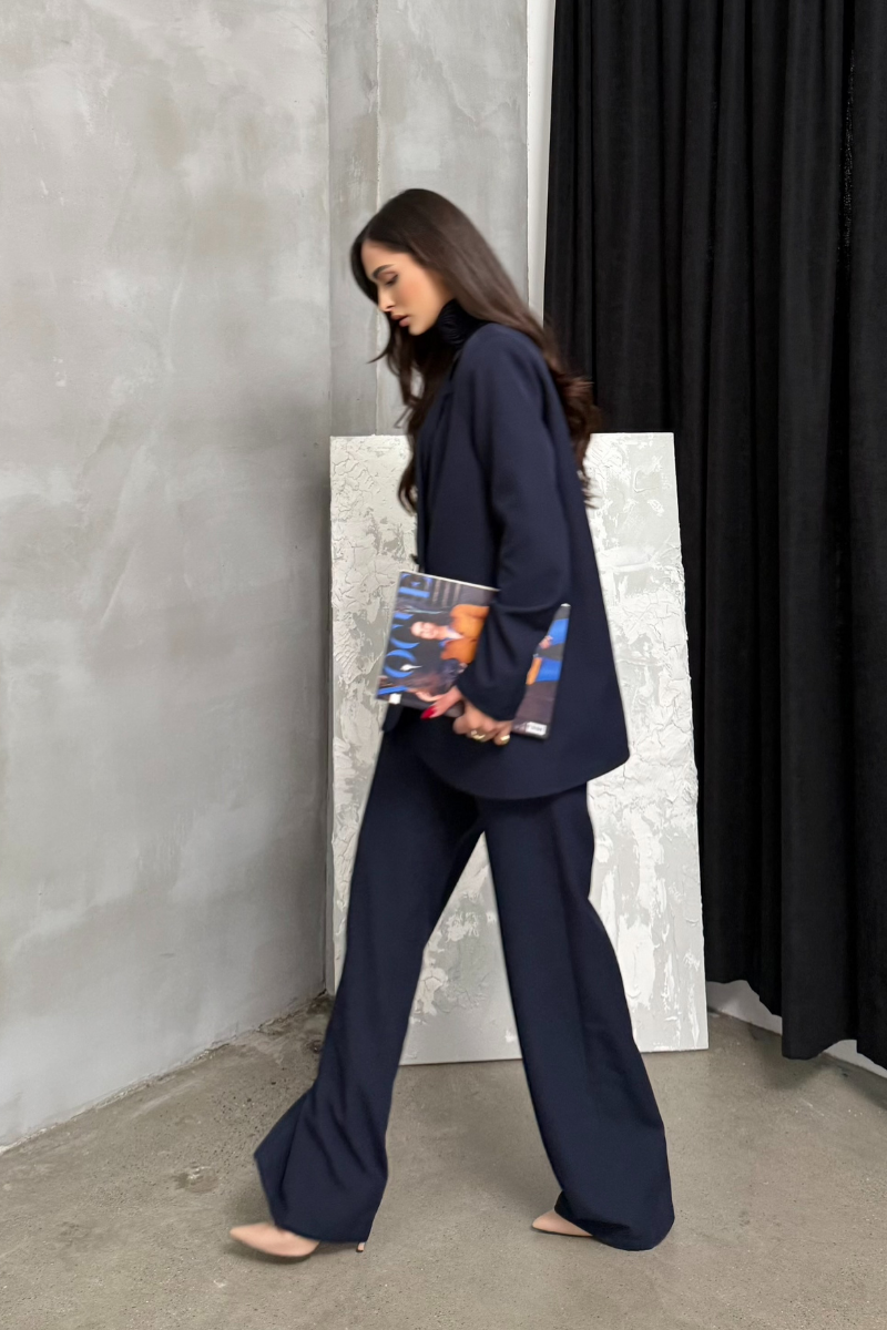 Kadın İkili Blazer Ceket Pantolon Takım Aksesuar ve Düğme Detaylı Bol Paça