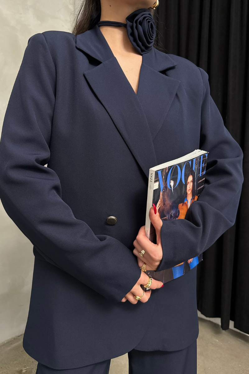 Kadın İkili Blazer Ceket Pantolon Takım Aksesuar ve Düğme Detaylı Bol Paça