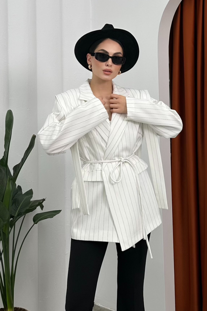Kadın Oversize Blazer Ceket Çizgili Kuşaklı Omuz Detaylı