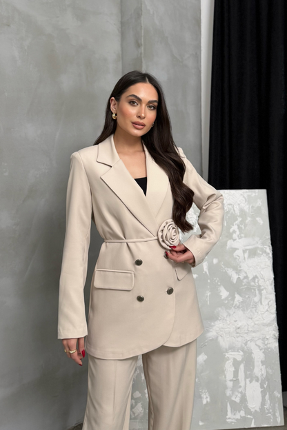 Kadın İkili Blazer Ceket Pantolon Takım Aksesuar ve Düğme Detaylı Bol Paça