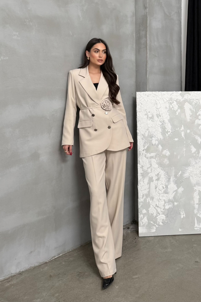 Kadın İkili Blazer Ceket Pantolon Takım Aksesuar ve Düğme Detaylı Bol Paça