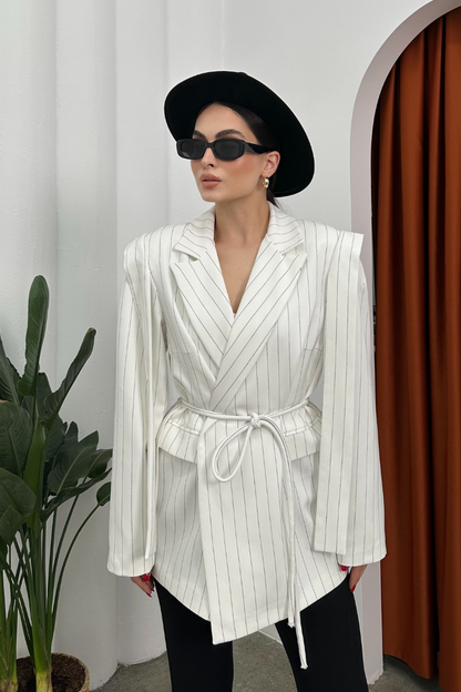 Kadın Oversize Blazer Ceket Çizgili Kuşaklı Omuz Detaylı