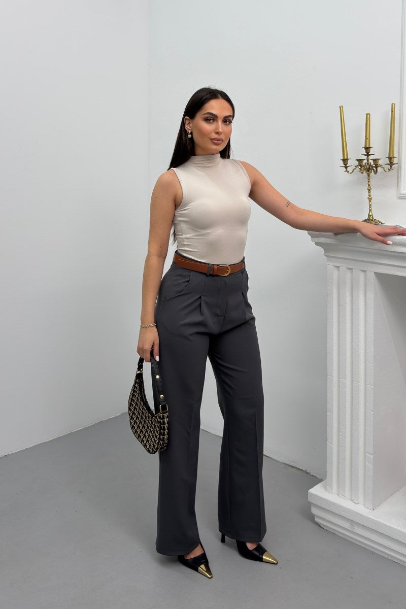 Kadın Pantolon Kemerli Pile Detaylı Çift Cepli Bol Paça Pantolon