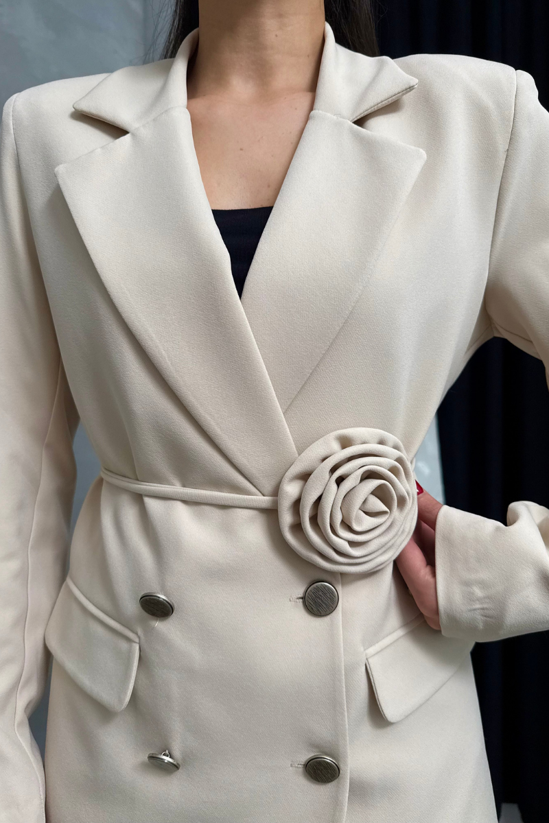 Kadın İkili Blazer Ceket Pantolon Takım Aksesuar ve Düğme Detaylı Bol Paça