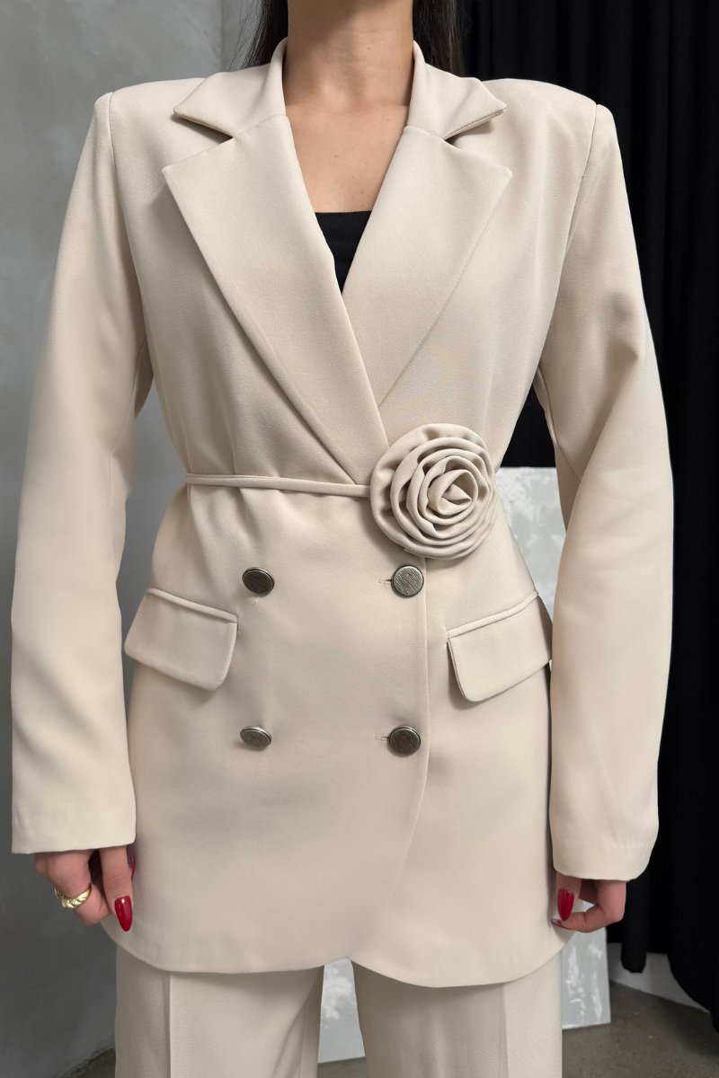 Kadın İkili Blazer Ceket Pantolon Takım Aksesuar ve Düğme Detaylı Bol Paça