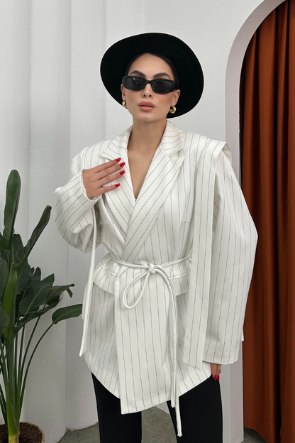 Kadın Oversize Blazer Ceket Çizgili Kuşaklı Omuz Detaylı