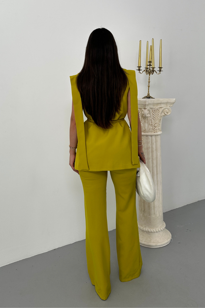 Kadın Alt Üst İkili Takım Omuz Detaylı Kuşaklı Yelek Pantolon Takım