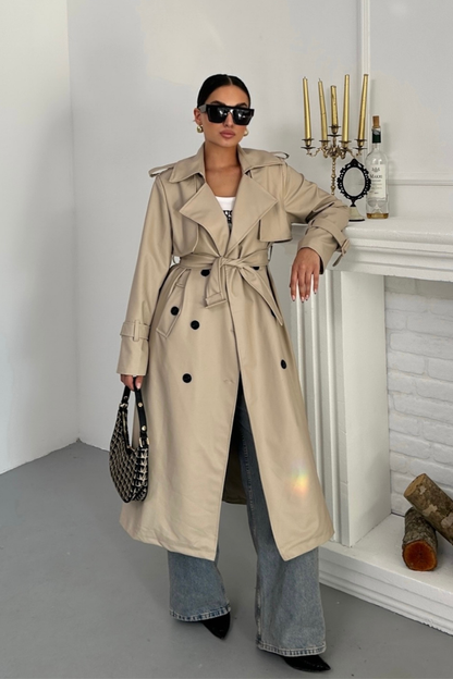 Kadın Trençkot Uzun Suni Deri Kemerli Düğmeli Cepli Yırtmaçlı Kruvaze Yaka Trençkot