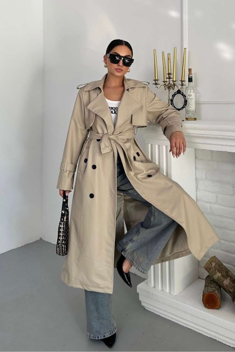 Kadın Trençkot Uzun Suni Deri Kemerli Düğmeli Cepli Yırtmaçlı Kruvaze Yaka Trençkot