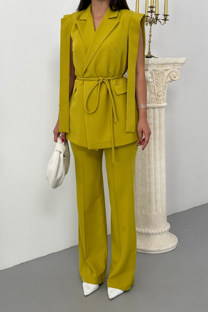 Kadın Alt Üst İkili Takım Omuz Detaylı Kuşaklı Yelek Pantolon Takım