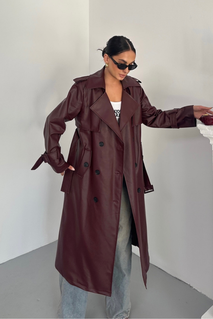 Kadın Trençkot Uzun Suni Deri Kemerli Düğmeli Cepli Yırtmaçlı Kruvaze Yaka Trençkot