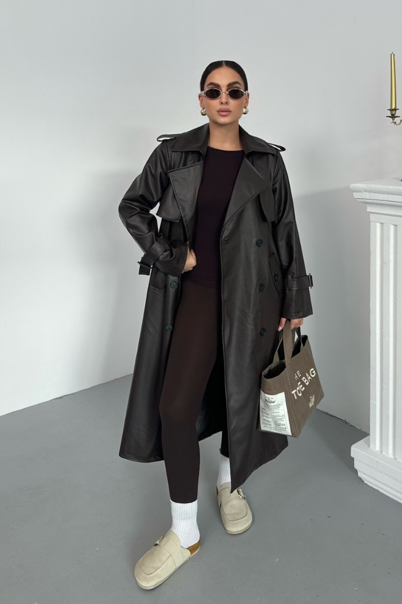 Kadın Trençkot Uzun Suni Deri Kemerli Düğmeli Cepli Yırtmaçlı Kruvaze Yaka Trençkot