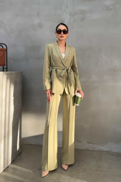 Kadın İkili Kuşaklı Blazer Ceket Pantolon Takım