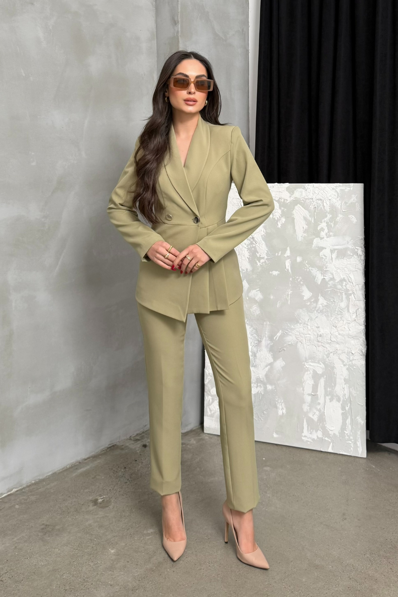 Kadın İkili Blazer Ceket Pantolon Takım Pile ve Düğme Detaylı Boru Paça