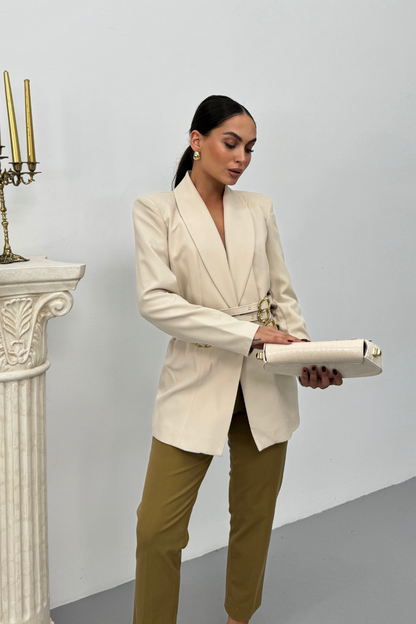 Kadın Blazer Ceket Şık Kruvaze Yaka Vatkalı Gold Kemer Detaylı Ceket