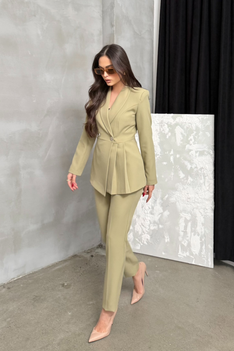 Kadın İkili Blazer Ceket Pantolon Takım Pile ve Düğme Detaylı Boru Paça