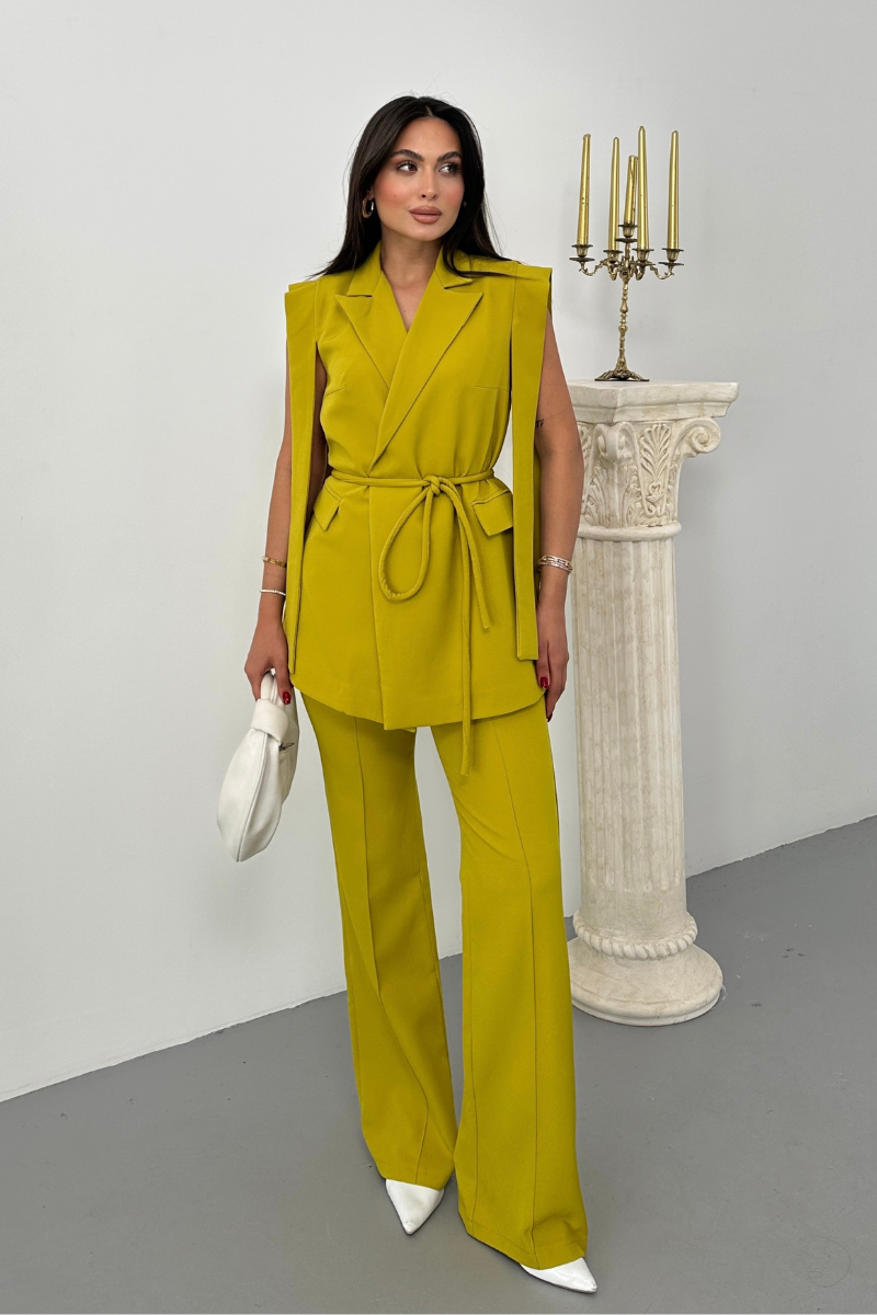 Kadın Alt Üst İkili Takım Omuz Detaylı Kuşaklı Yelek Pantolon Takım