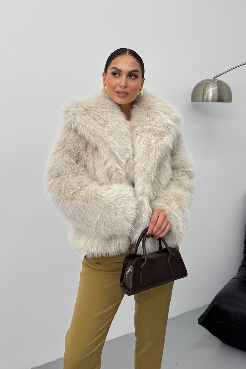 Kadın Kürk Şık Geniş Yaka Astarlı Çıtçıt Düğmeli Premium Kürk