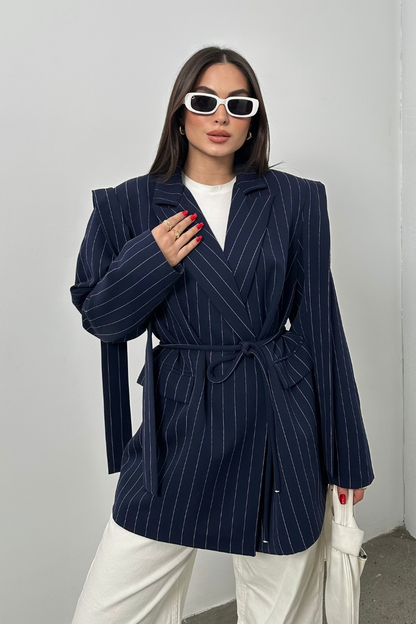Kadın Oversize Blazer Ceket Çizgili Kuşaklı Omuz Detaylı