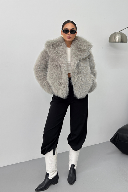 Kadın Kürk Şık Geniş Yaka Astarlı Çıtçıt Düğmeli Premium Kürk