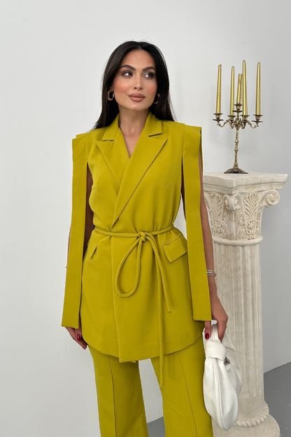 Kadın Alt Üst İkili Takım Omuz Detaylı Kuşaklı Yelek Pantolon Takım