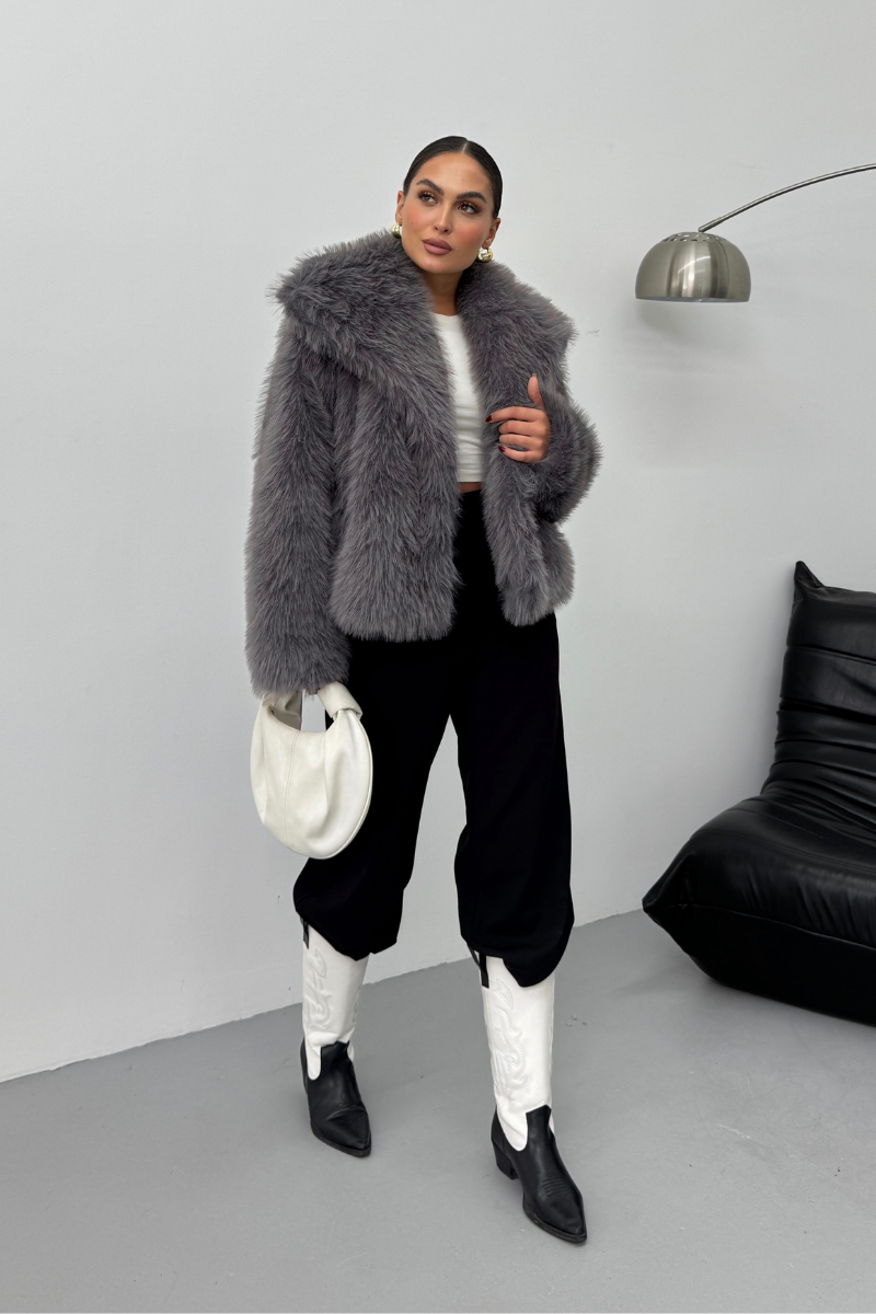 Kadın Kürk Şık Geniş Yaka Astarlı Çıtçıt Düğmeli Premium Kürk