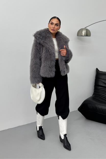 Kadın Kürk Şık Geniş Yaka Astarlı Çıtçıt Düğmeli Premium Kürk