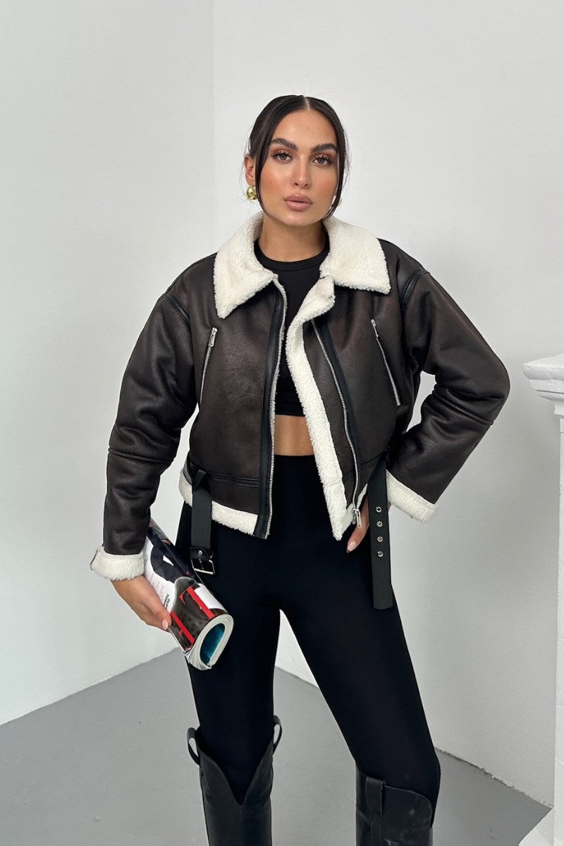 Kadın Mont Kısa İçi Kürklü Lamine Fermuarlı Kemerli Cep Detaylı Regular Crop Ceket