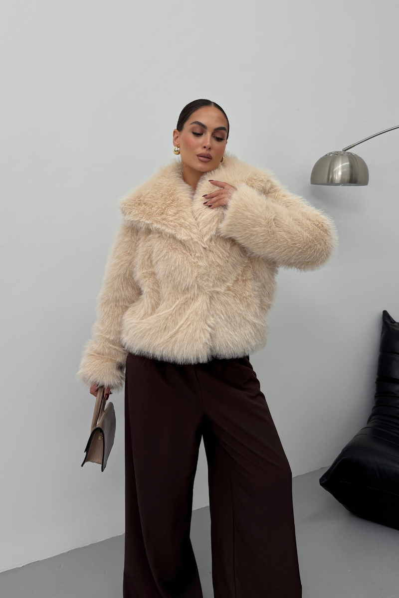 Kadın Kürk Şık Geniş Yaka Astarlı Çıtçıt Düğmeli Premium Kürk