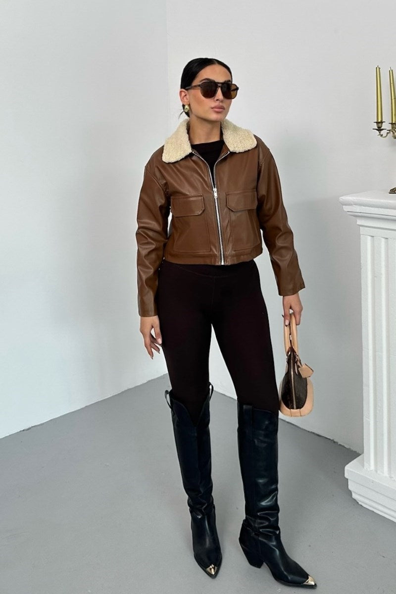 Kadın Crop Ceket Suni Deri Yakası Kürklü Fermuarlı Çift Cepli Kısa Deri Mont