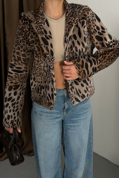 Kadın Ceket Kısa Leopar Desenli Fox Kumaş Ceket Yaka Düğmeli Kürk Mont